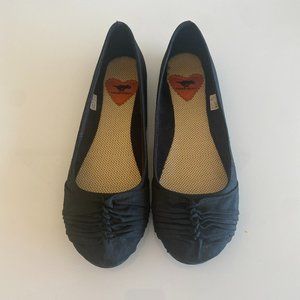 Rocket Dog Madison Flat Black Thai Silk Size 8